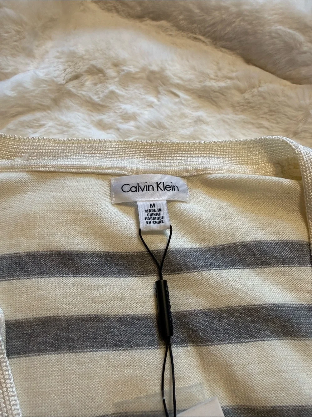 NWT Calvin Klein Women’s Cream and Gray Striped V‑Neck Button Cardigan - Picture 5 of 8
